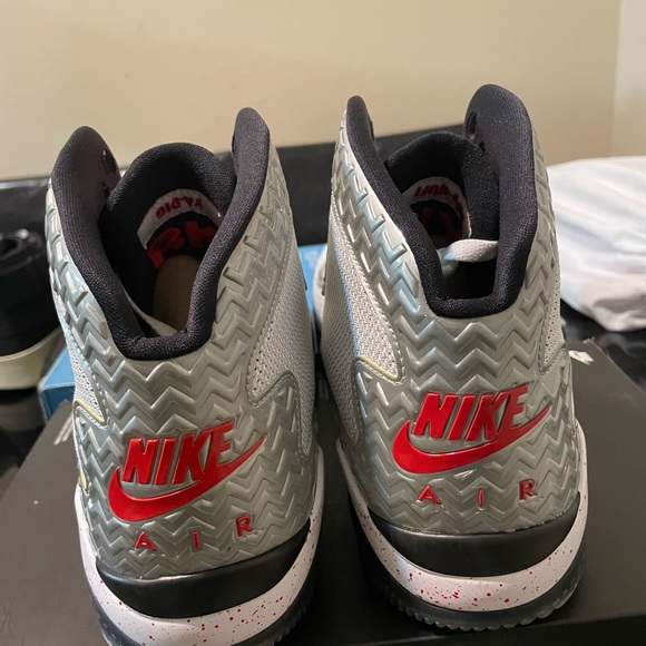 Air Jordan Spike Forty Pe White/Fire Red ‘Black 807541-101 Men’s Shoes Sz 12 New - Picture 6 of 7